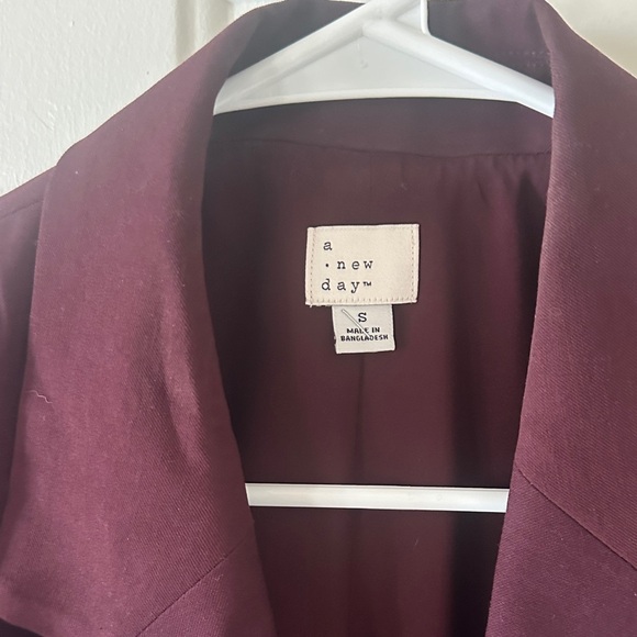 Women's Rich Burgundy Blazer - Picture 2 of 5